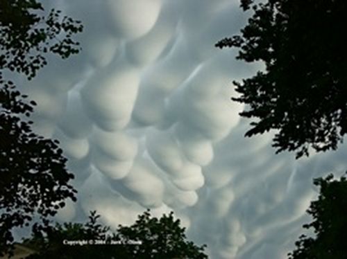 02-mammatus-clouds-1-tm